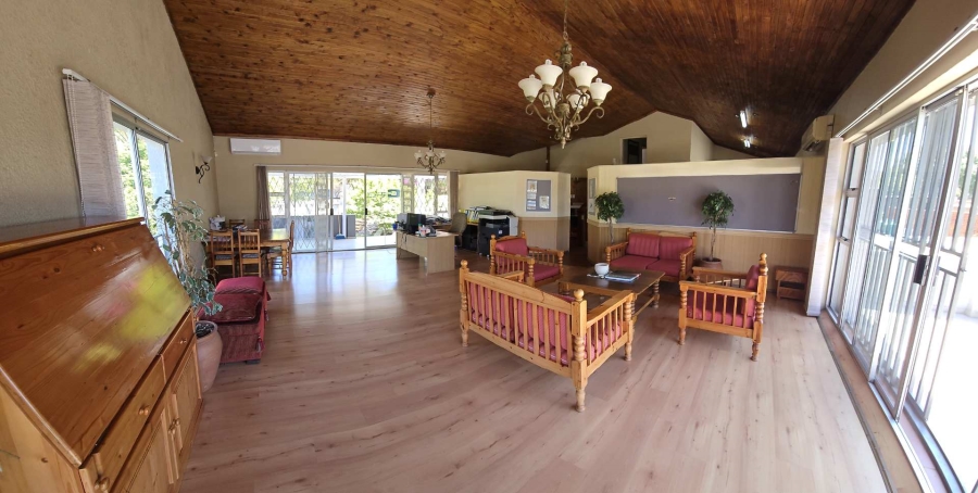 6 Bedroom Property for Sale in Schoemansville North West